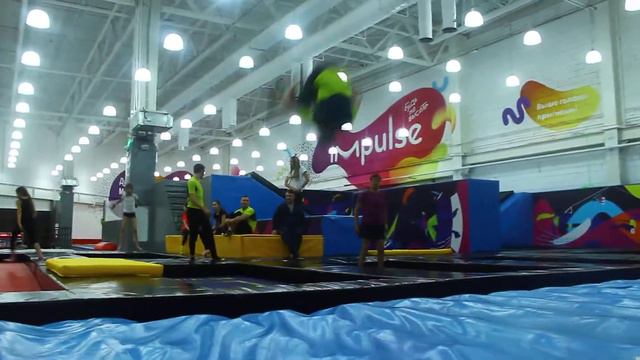 Батутный парк Impulse смотреть онлайн