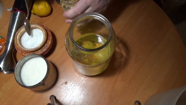 Сделать майонез дома, быстрее чем сходить в магазин. Нежный и полезный майонез, быстрый рецепт.