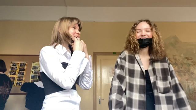 VLOG#3-14 ФЕВРАЛЯ В ШКОЛЕ/ВАЛЕНТИНКИ/УРОКИ С ДРУЗЬЯМИ смотреть онлайн