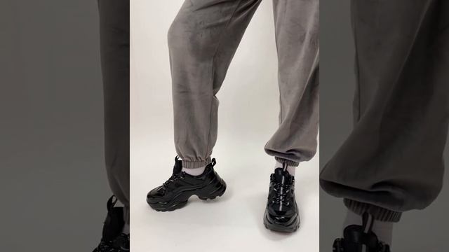 Обзор на серый велюровый костюм смотреть онлайн