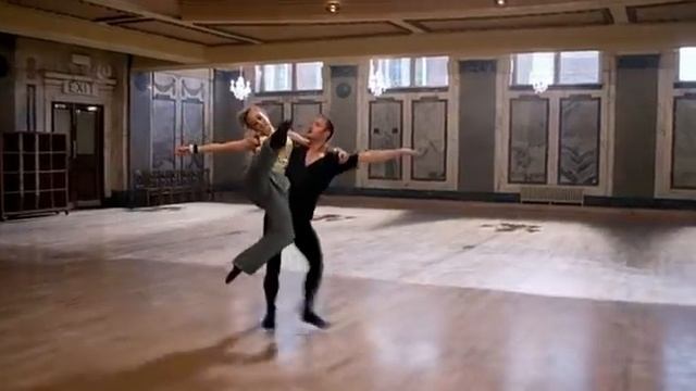 DJ Ironik - Tiny Dancer Hold Me Closer // Streetdance OST смотреть онлайн