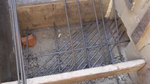 Вариант опирания лестничного марша. Косое армирование