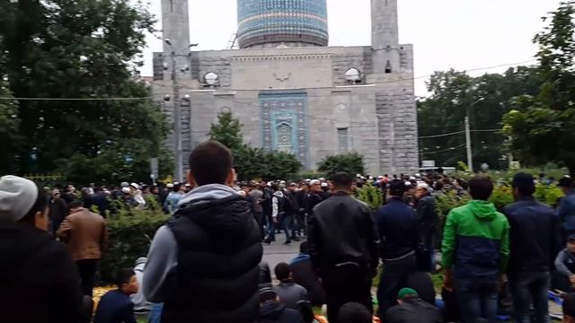 Курбан Хаит в Санкт-Петербурге. 01.09.2017 06:40 смотреть онлайн