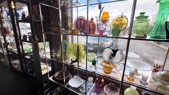 Много винтажа в Америке. Отборный секонд хенд в США🇺🇸 Купили необычную вещь⭐️⭐️⭐️ смотреть онлайн