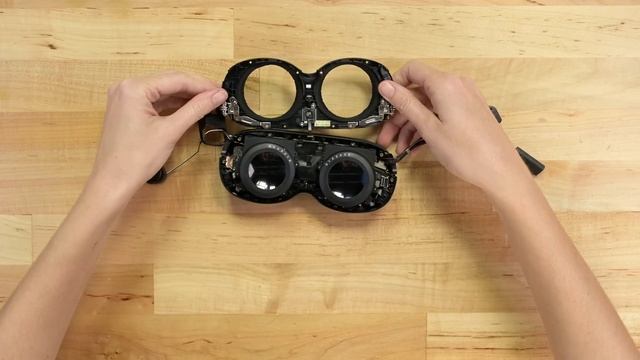 HTC Vive XR Elite Teardown: Best VR Hardware Yet? смотреть онлайн