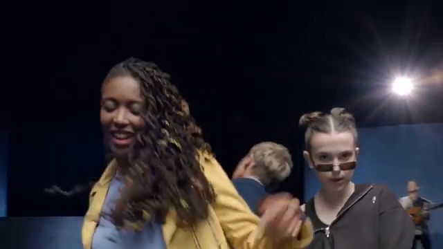 Maroon 5 - Girls Like You ft. Cardi B смотреть онлайн