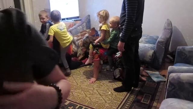 Бабушки - лошадки))) А не лошадки - бабушки))) смотреть онлайн