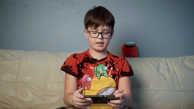 Присоединяйтесь к приключениям, играя в популярную игру ужасов "Малыш в желтом" (The baby in yellow смотреть онлайн