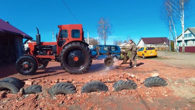 Новые плуги для сороковки!!!Вспашка огорода трактором Т-40АМ смотреть онлайн