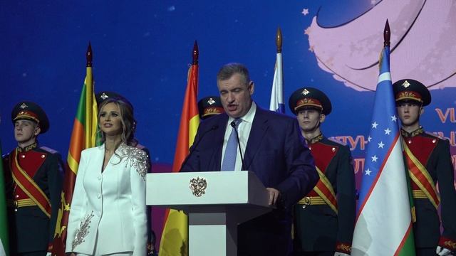 Леонид Слуцкий посетил Международный кадетский бал