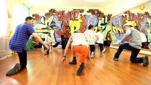 Танцуй № 68! Урок по брейк-дансу!