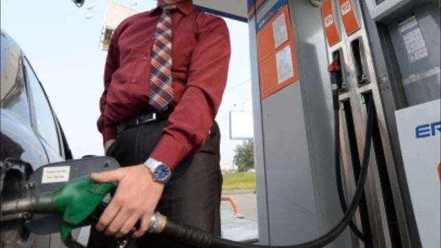Почему никогда нельзя заправлять полный бак??? смотреть онлайн