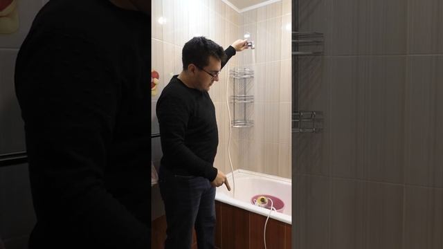 Мобильный водонагреватель +Душ с насосом. Энергия 2000. Нагреет воду и подаст насосом.  Экономный!