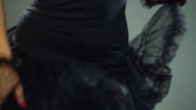 Черное короткое платье - образ кошки смотреть онлайн