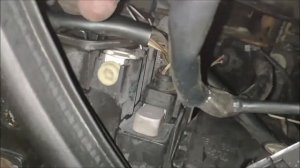 Замена лампочки ближнего света A4 B6