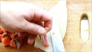 Сливочный суп с лососем и кальмарами