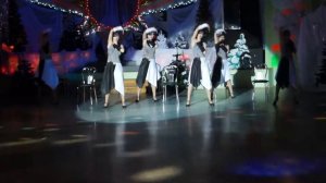 Танец со стульями