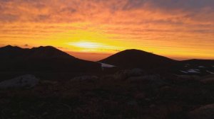 Luminescence is in the mountains of South Kazakhstan   Необычное свечение в горах Южного Казахстана