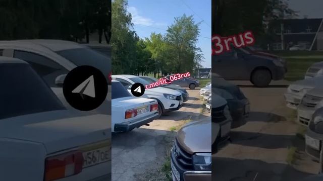 На самарской парковке сняли на видео занимающуюся любовью парочку