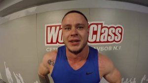 ШЕЯ БАЗУКА. Дерзкий борец качает шею