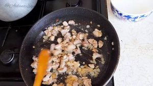 Сливочный соус с молоком. Без сливок. Быстрый вкусный ужин или обед. Сливочный соус с рисом