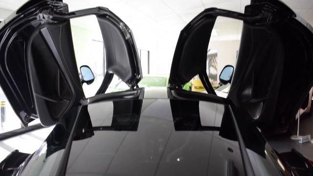 STUNNING | McLaren 720S Performance Launch Edition смотреть онлайн