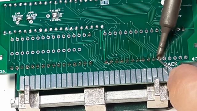 СКВОЗНАЯ ПАЙКА Печатных плат (THROUGH-SOLDERING OF PCB) Сборка картриджа JIM Power NES/Famicom смотреть онлайн