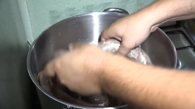 Домашние колбаски в коптильне на мангале Тадж-махал смотреть онлайн