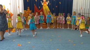 Танец "Барыня" на осеннем утреннике