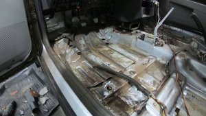 Разобрал салон приоры. Первое разочарование. Кузовных дел мастер.