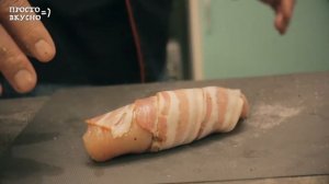 Рулеты из куриного филе с грибами и беконом