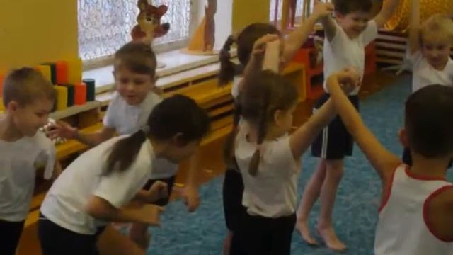 Физкультурное развлечение, 8 гр..wmv смотреть онлайн