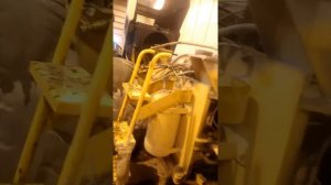 Что нужно сделать чтобы снять поддон на китайском фронтальном погрузчике.
