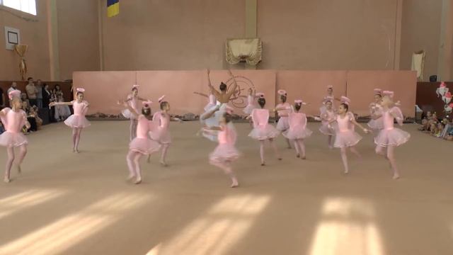 Показательные "Ангелы добра" "Весняні ластівки 2015" г.Чернигов Художественная гимнастика смотреть онлайн