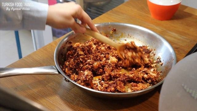 Turkish Biberli Ekmek: Pepper Breads