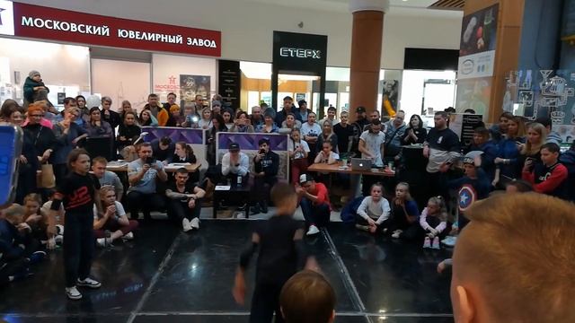 Соревнования Брейк Данс 23.12.2018(6) смотреть онлайн