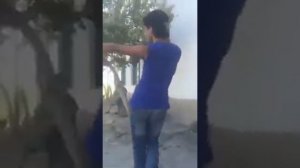 Парень танцует как девушка