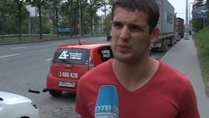 Пьяный водитель Мерседеса влетел в деревья