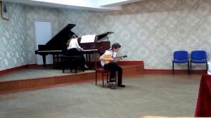 А.А Цыганков-"Волчок" (малая домра)