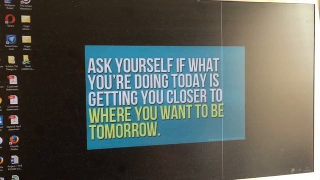 why is my monitor got a line run left and right смотреть онлайн