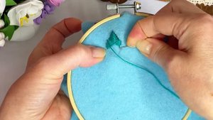 Вышиваем объемный листочек. Интересная техника вышивки.