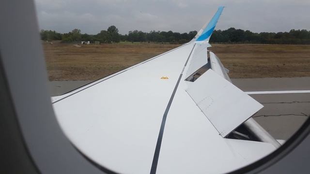 Eurowings Airbus A320 landing in Karlsruhe/ Baden-Baden Airport смотреть онлайн