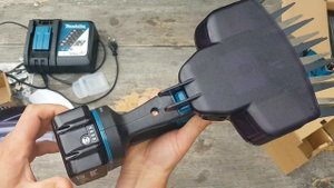 Аккумуляторные садовые ножницы Makita DUM604ZX
