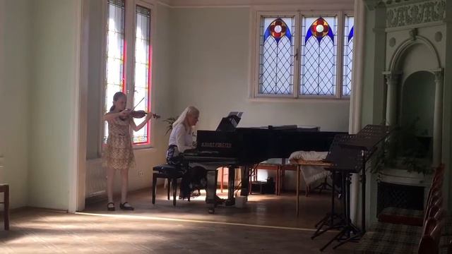 Варя на скрипке, 1 класс смотреть онлайн