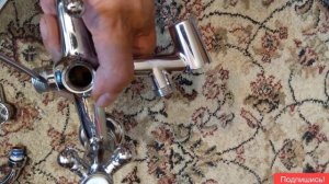 Ремонт смесителя. Течёт душ когда включён кран на излив. Капает вода из переключателя кран-душ.