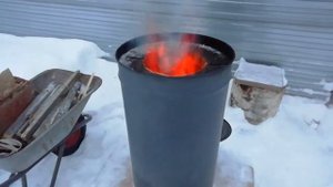 Смотрите! Как он работает! Этот тандыр из бочки.