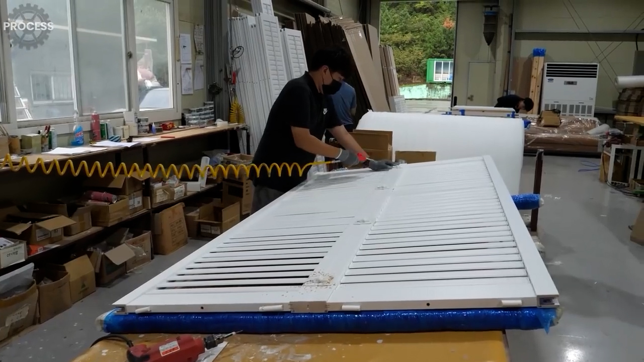 Крупнейшая фабрика деревянных штор в Корее. Процесс изготовления деревянных штор. смотреть онлайн