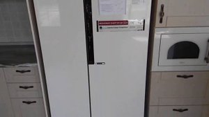 Установили большую кухню, встроили  обычный  холодильник.