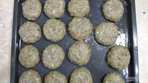 Рыбные котлеты под соусом в духовке