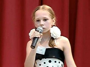 Стоит над горою Алёша. Лучший голос. Дети поют.